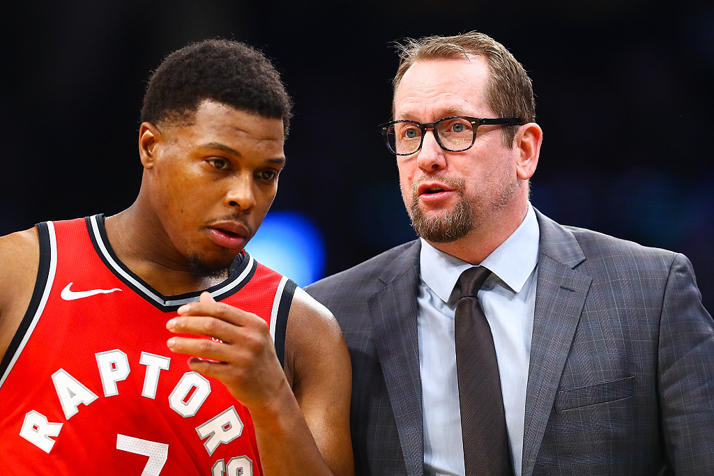 时刻将球送 时刻将球送